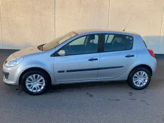 Renault Clio III - Bemærk 1,6 16V - 110HK