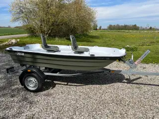 Pelican Predator 103 inkl. trailer