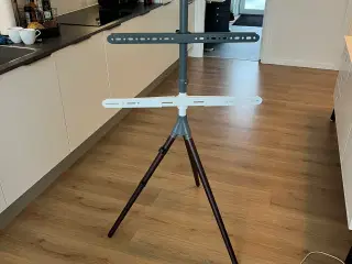 Fjernsynsstativ på ben