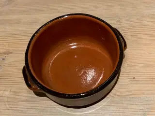 Skål med håndtag / ører i god stand