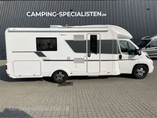 2020 - Adria Coral Plus 670 SLT   Pæn og meget velholdt Adria Coral Plus 670 SL fra 2020 - Kan nu opleves hos Camping-Specialisten i Silkeborg