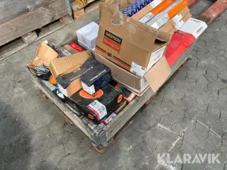 Lot - Diverse søm, skruer og andet overskudsmateriale