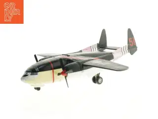Stort modelfly fra Planes / Flyvemaskiner (str. 46 x 43 cm)