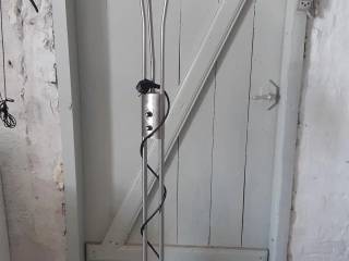 Gulvlampe sælges