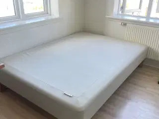Ikea boksmadras 140x200