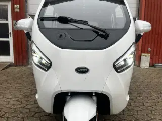 VGA CabEasy Exclusive, 2022. km.2000 Hvid,  