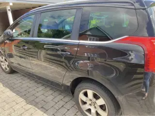 Peugeot 5008  diesel 7 Pers 