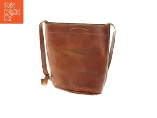 Brun læder skuldertaske (str. 26,5x21,5x10 cm)