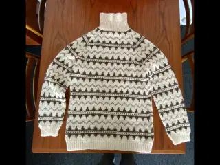 Hjemmestrikket sweater 100% ren uld