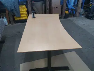 Omann skrivebord 