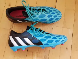 SOLGT, Adidas, pæne fodboldstøvler, str.42-42½