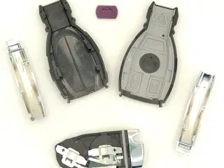 Bilnøgle reparations kit til Mercedes 3 knaps nøgle hvor printet kan trække ud af bagenden