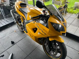Triumph Daytona 600