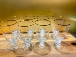 Gisselfeld glas med guldkant