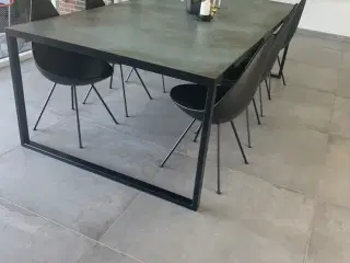 Spisebord