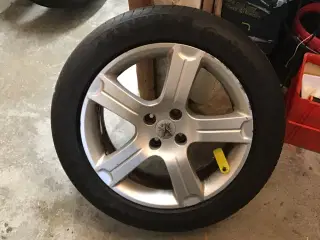 Sommerdæk på alufælge Peugeot