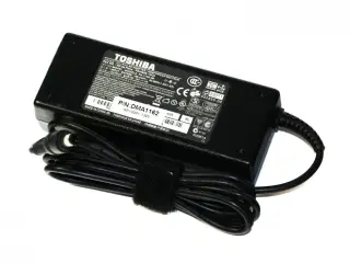 Toshiba 75W 15V 5A strømforsyning med 6.3mm x 3.0 mm, Barrel Tip- Original