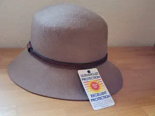 Hat med skygge I australsk uld