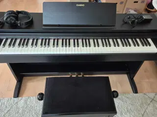 Casio AP-270 BK Celviano Digitalpiano & skammel