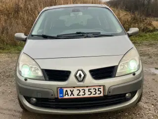 Renault Scenic Aut 7 Person