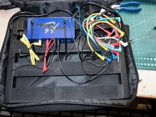 Pedalboard  - Pedaltrain m. taske og HB Powerplant