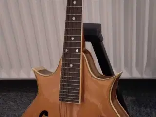 Japansk Aria mandolin