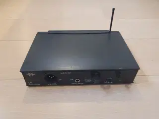 AKG UHF SR40 Wireless Station til guitar/mic