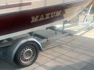 Speedbåd bowreider