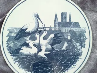 Royal Copenhagen Fajance vægplade - A Stork's Nest
