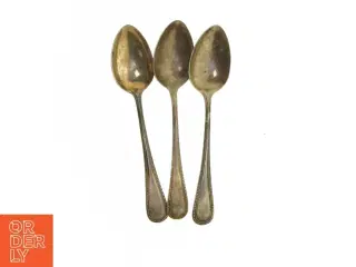 Tre antikke sølvskeer (str. 22 cm)
