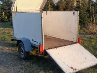 Cargo trailer 