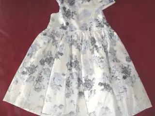Helt ny kjole