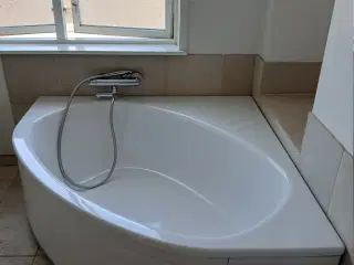IFÖ hjørnebadekar sælges