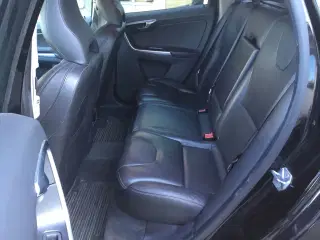 Volvo xc 60 d4 awd 190 hk automatgear nysynet 