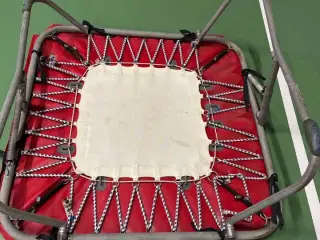 Minitrampoliner til springgymnastik. 