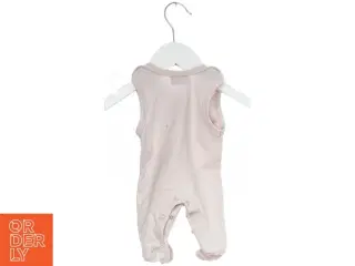 Baby heldragt med motiv fra Fixoni (str. 56)