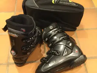 Rossignol ski og skistøvler.
