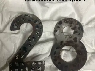 Fede gamle håndsmedet tal / husnumre 