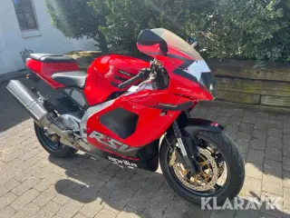 Aprilla RSV-1000
