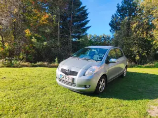 Toyota Yaris 1,3 Sol, benzin