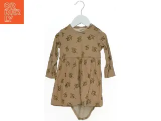 Kjole med frugtprint fra Lil atelier (str. 74)