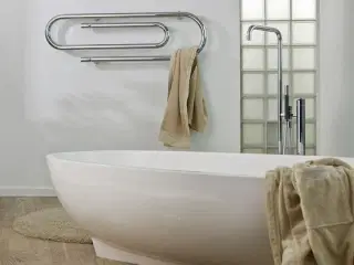Strømberg Bad, Eclipse krom håndklædetørre til vand. Helt ny 1250x373