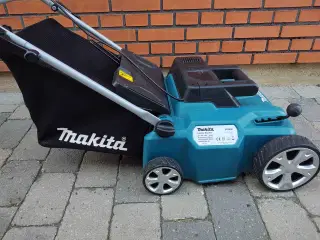 BUD SØGES Makita vertikalskærer UV3600 som NY