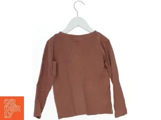 Langærmet bluse med blomstermotiv fra Pomp de Lux (str. 110)