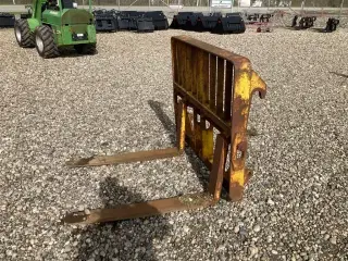 - - - JCB pallegafler mm