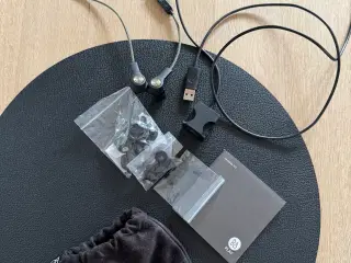 BANG & OLUFSEN BEOPLAY H5