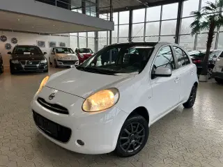 Nissan Micra i top stand!