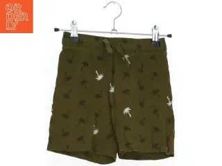 Shorts med palmetræmønster fra VRS (str. 116)