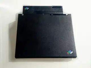 IBM/ThinkPad Docking Station