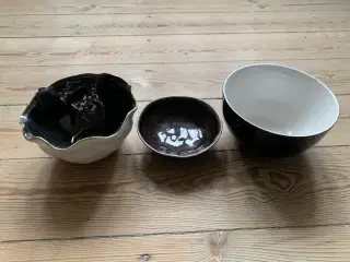 3 forskellige skåle i sort og hvid glasur